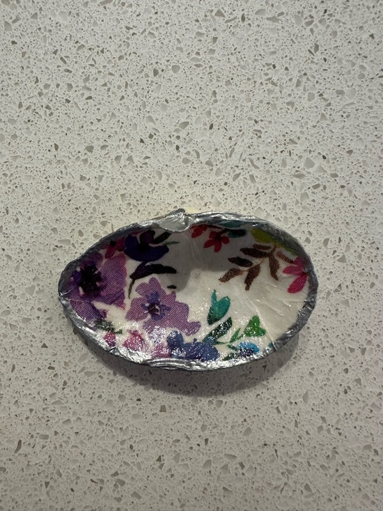 Pottery Barn Other - Decoupage shell